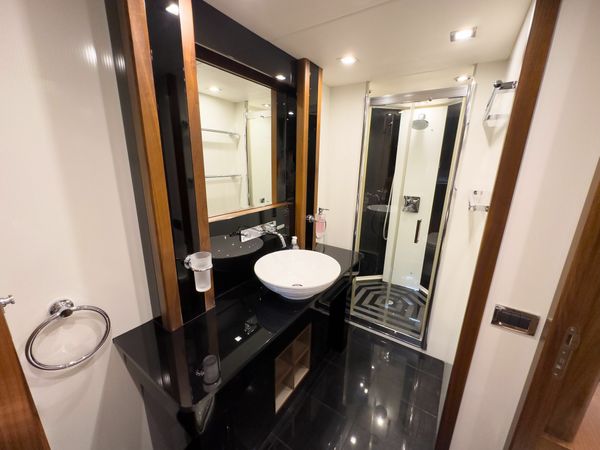 Sunseeker Manhattan 80 | Esra S