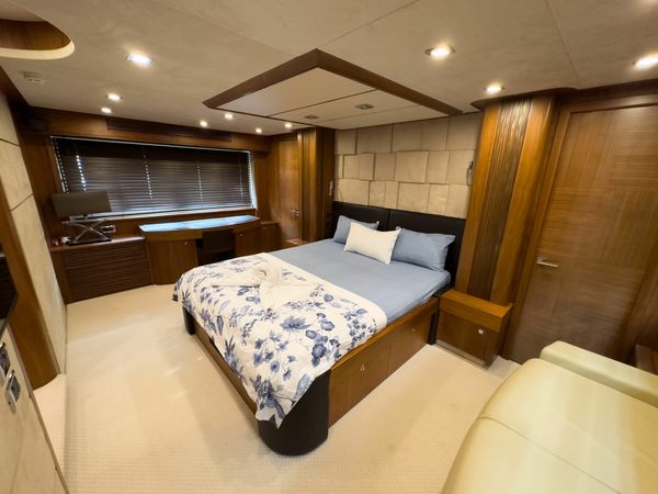 Sunseeker Manhattan 80 | Esra S