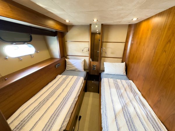 Sunseeker Manhattan 80 | Esra S