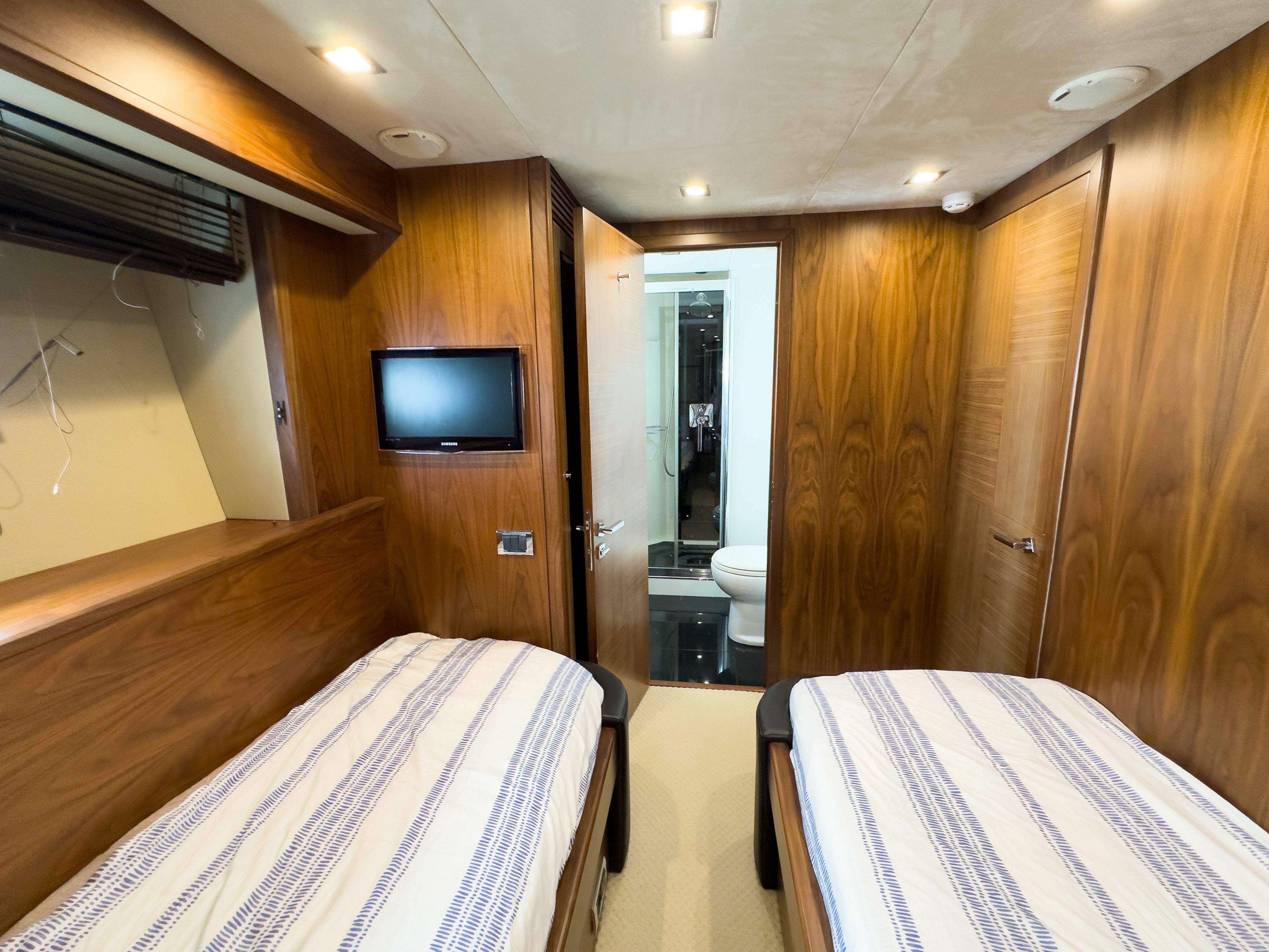 Sunseeker Manhattan 80 | Esra S