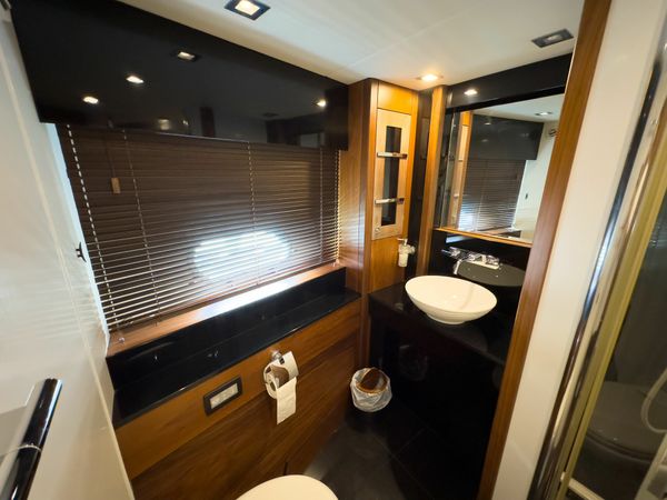 Sunseeker Manhattan 80 | Esra S