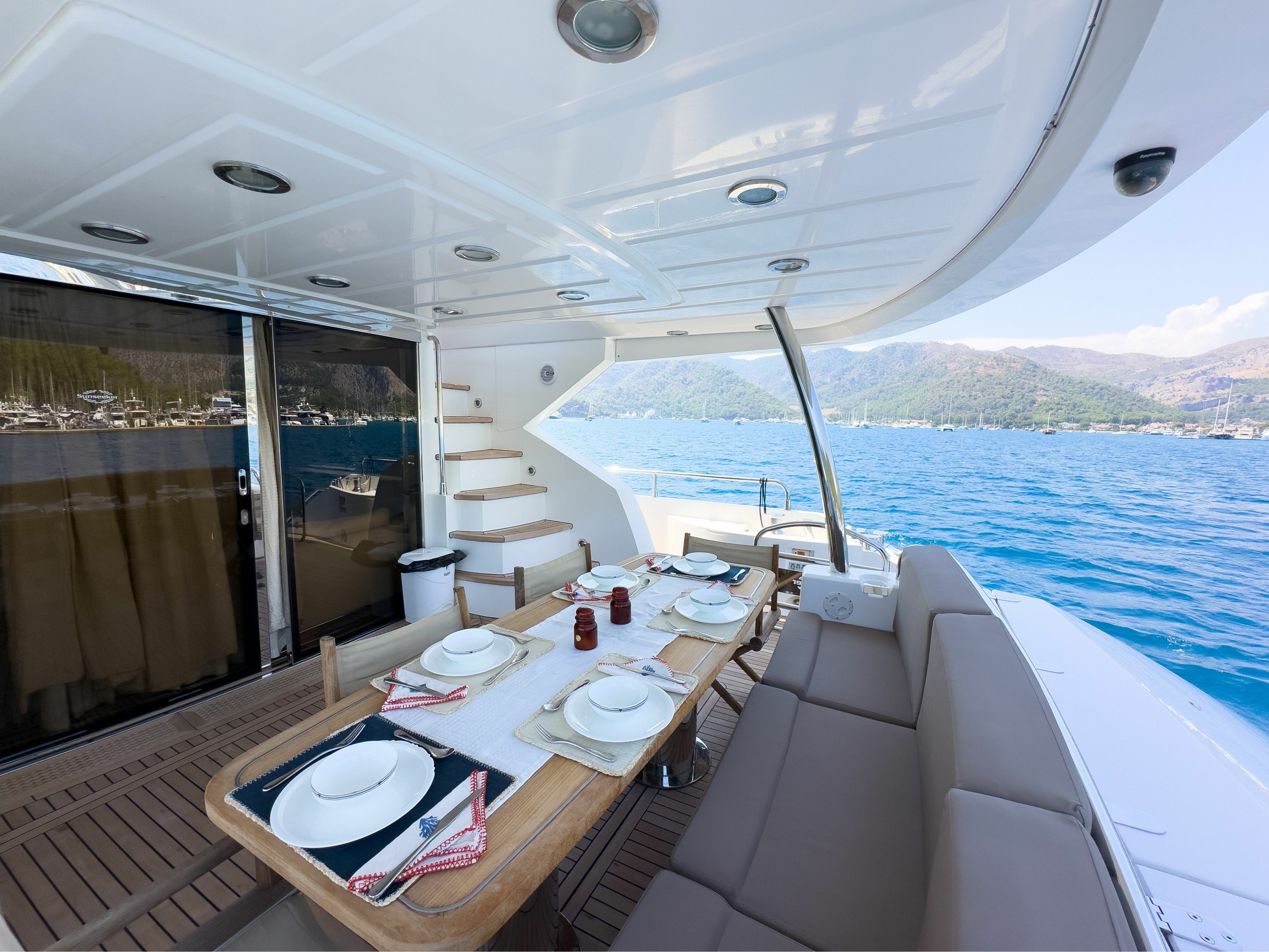 Sunseeker Manhattan 80 | Esra S
