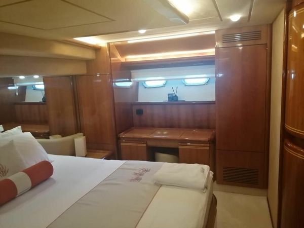 Ferretti 80 | Si Bella