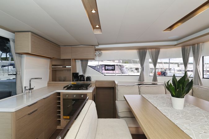 Lagoon 51 | Zarathustra