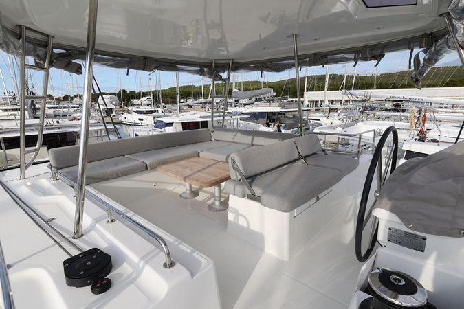 Lagoon 51 | Zarathustra