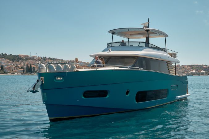 Azimut 66 | Ava 2