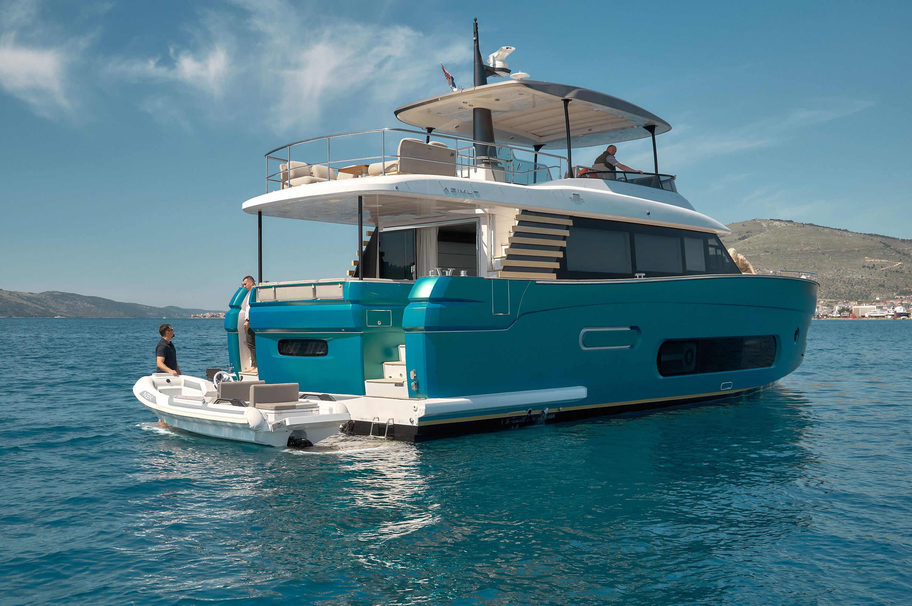 Azimut 66 | Ava 2