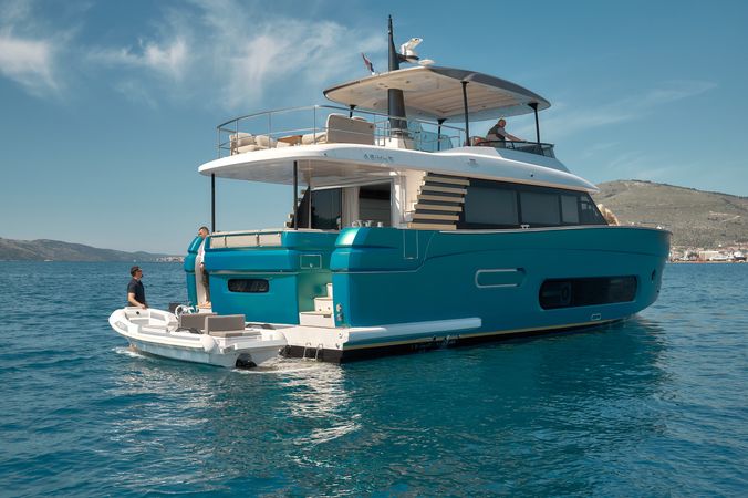 Azimut 66 | Ava 2