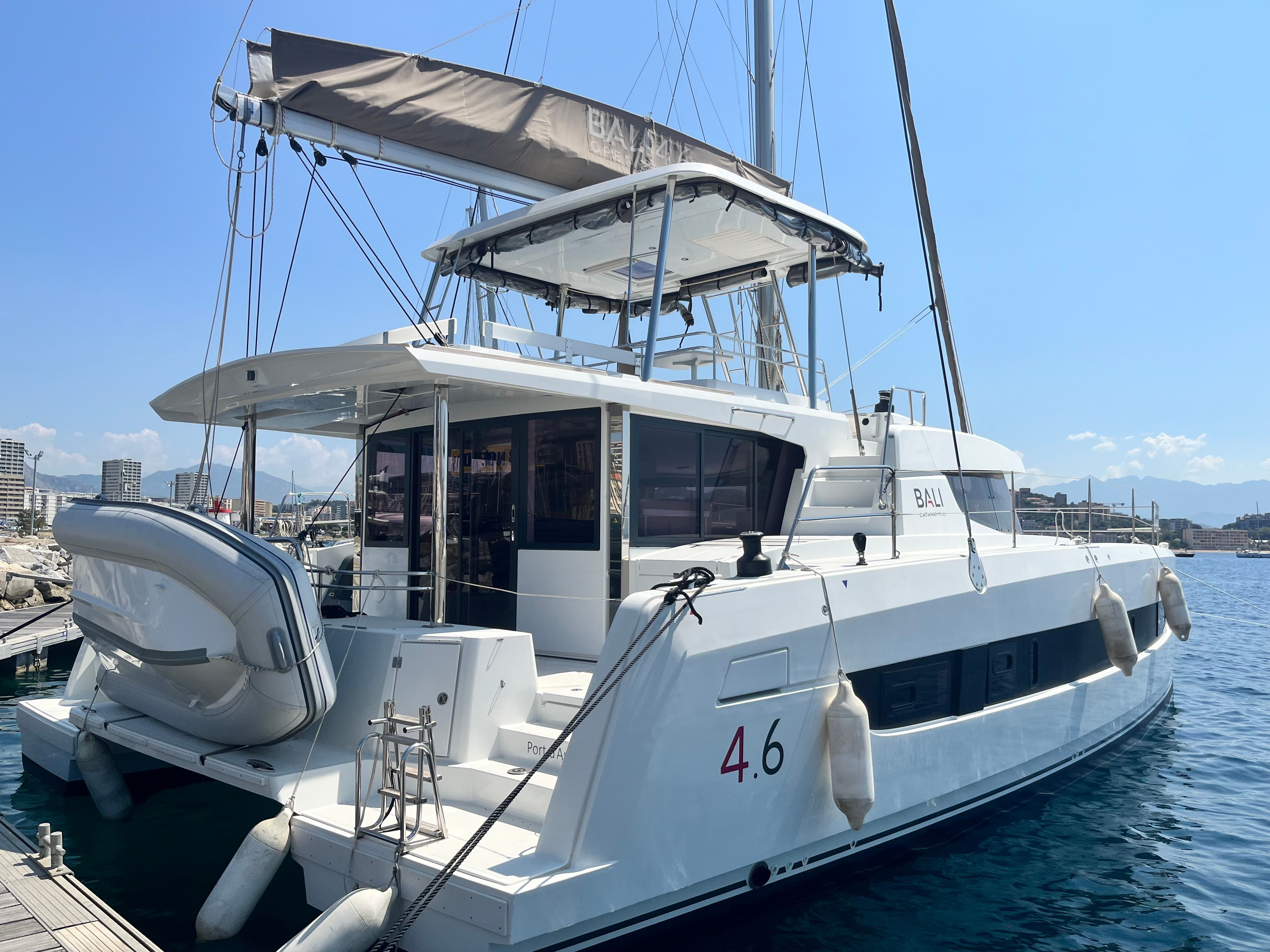 Bali 4.6 | Black Jack