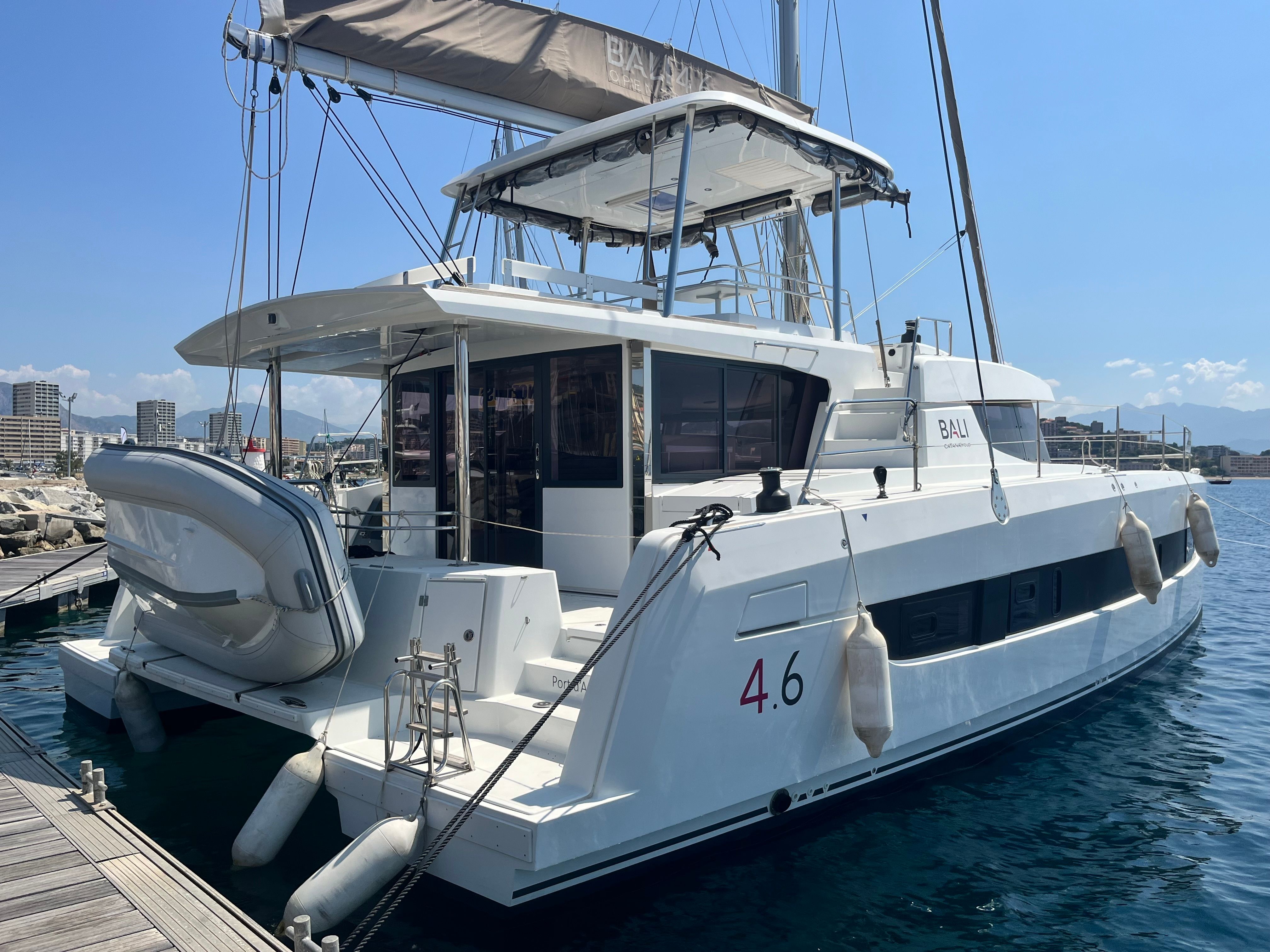 Bali 4.6 | Black Jack