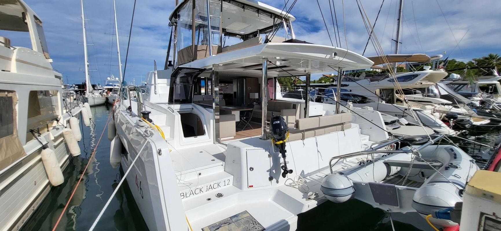 Bali 4.6 | Black Jack