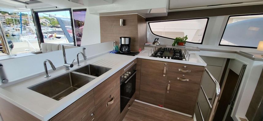 Bali 4.6 | Black Jack