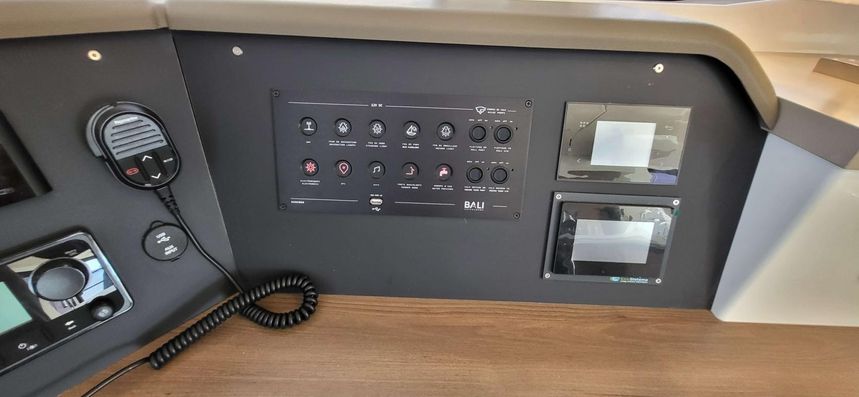 Bali 4.6 | Black Jack