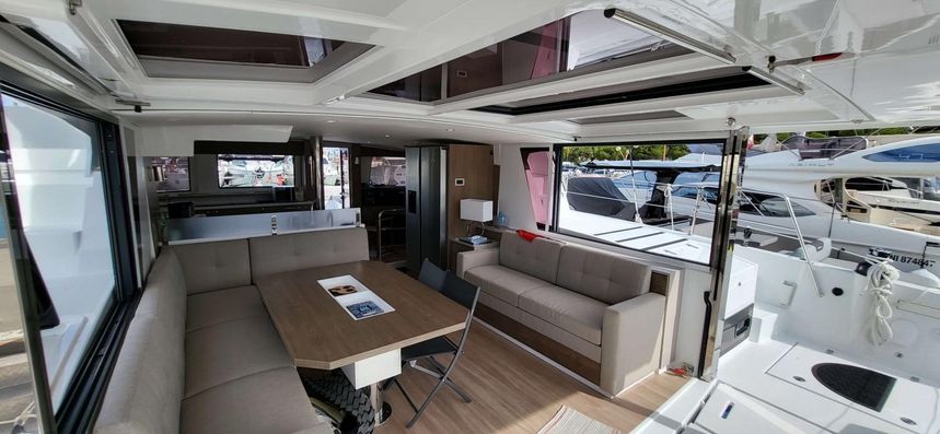 Bali 4.6 | Black Jack