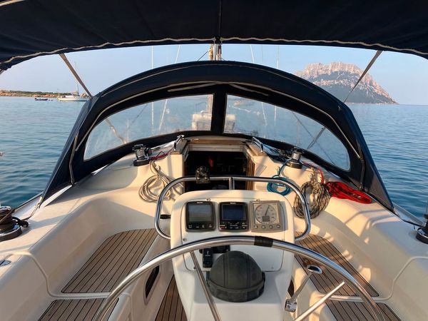 Bavaria Cruiser 37 | Enterprise