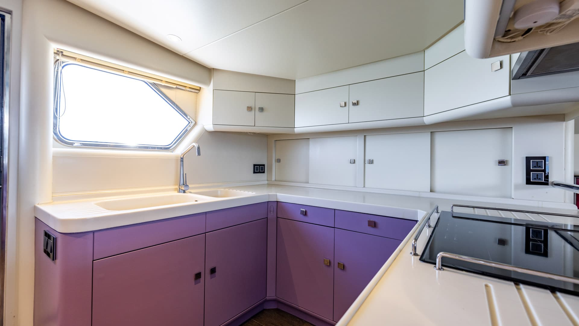 Lowland 98 | Camena 2