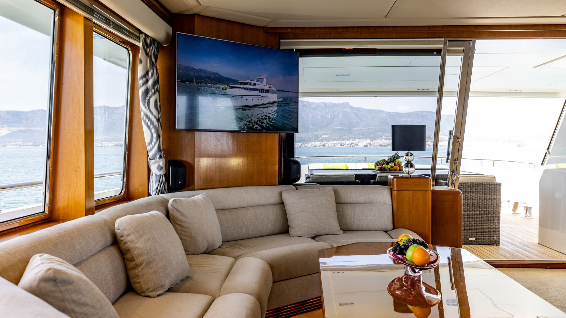 Lowland 98 | Camena 2