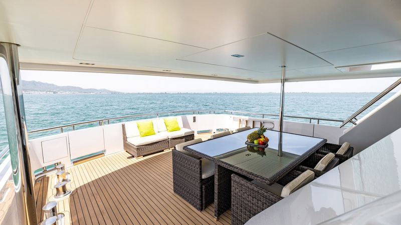 Lowland 98 | Camena 2