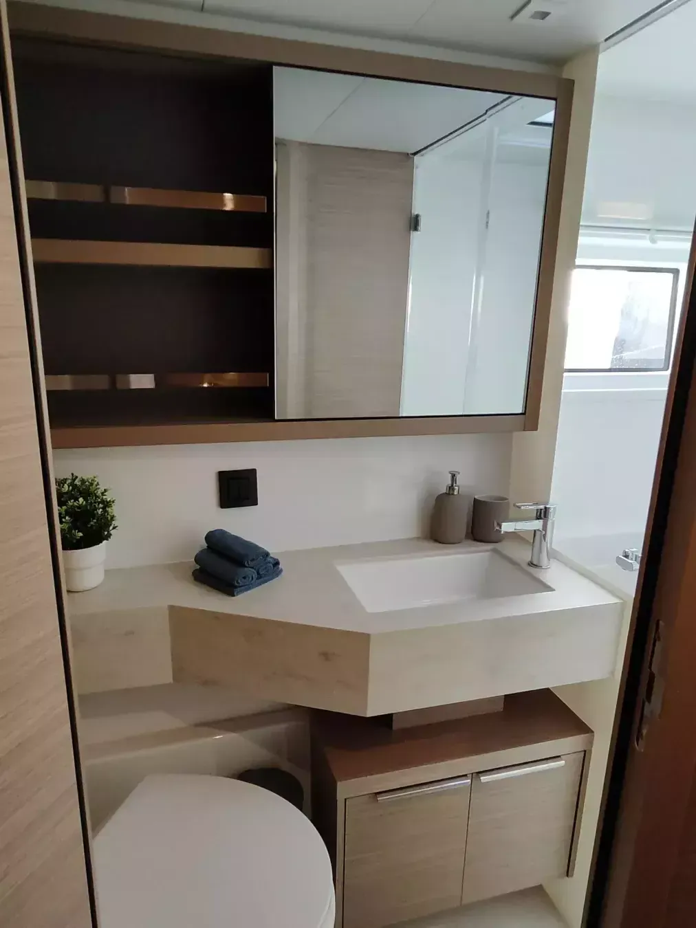 Lagoon 46 | New Horizons