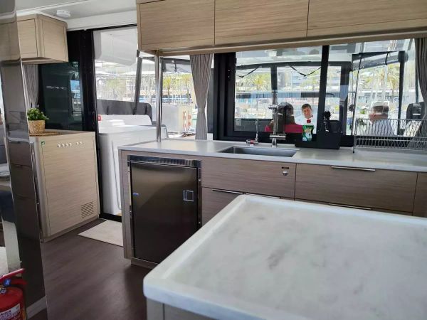 Lagoon 46 | New Horizons