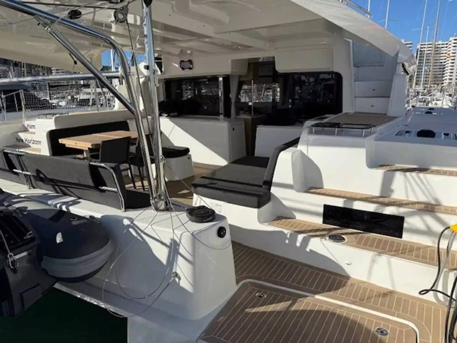 Lagoon 46 | New Horizons