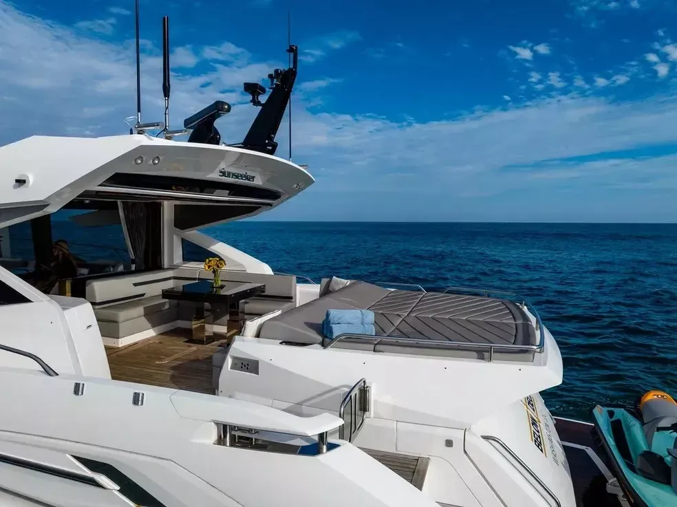 Sunseeker 74 | Below Deck