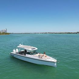 Axopar 37 Sun Top | Daniela 2