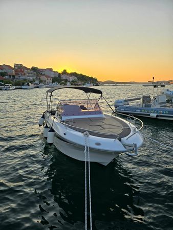 Atlantic Marine Suncruiser 690 | Brod
