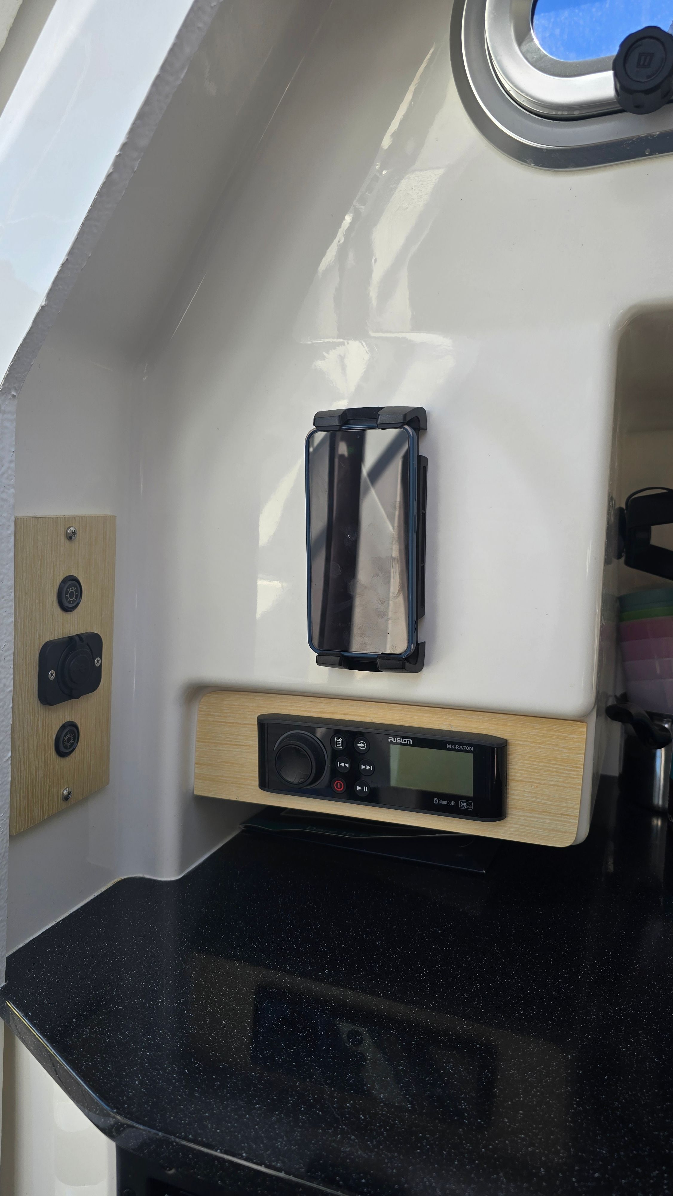 Atlantic Marine Suncruiser 690 | Brod