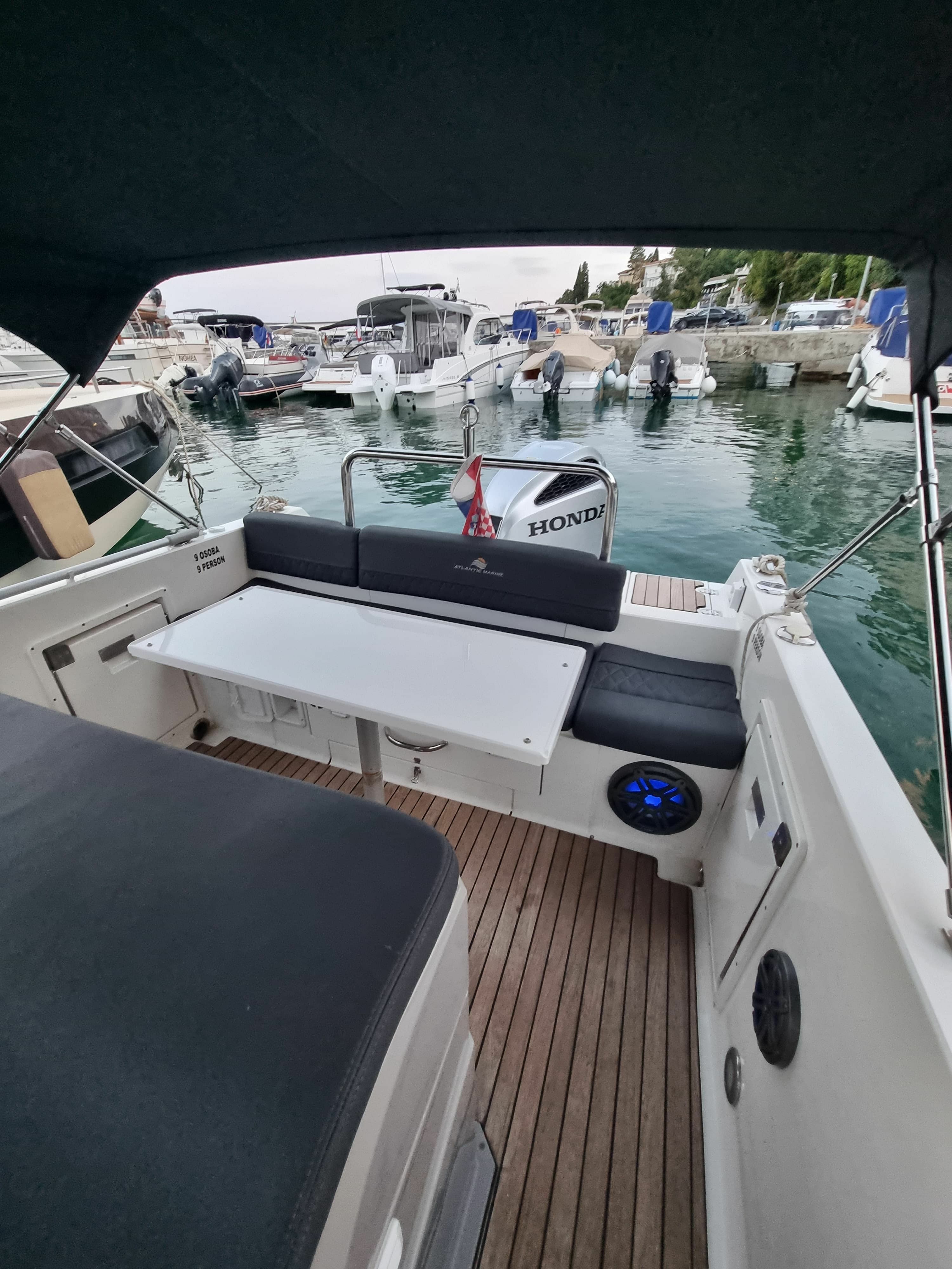 Atlantic Marine 730 | Lady Blue