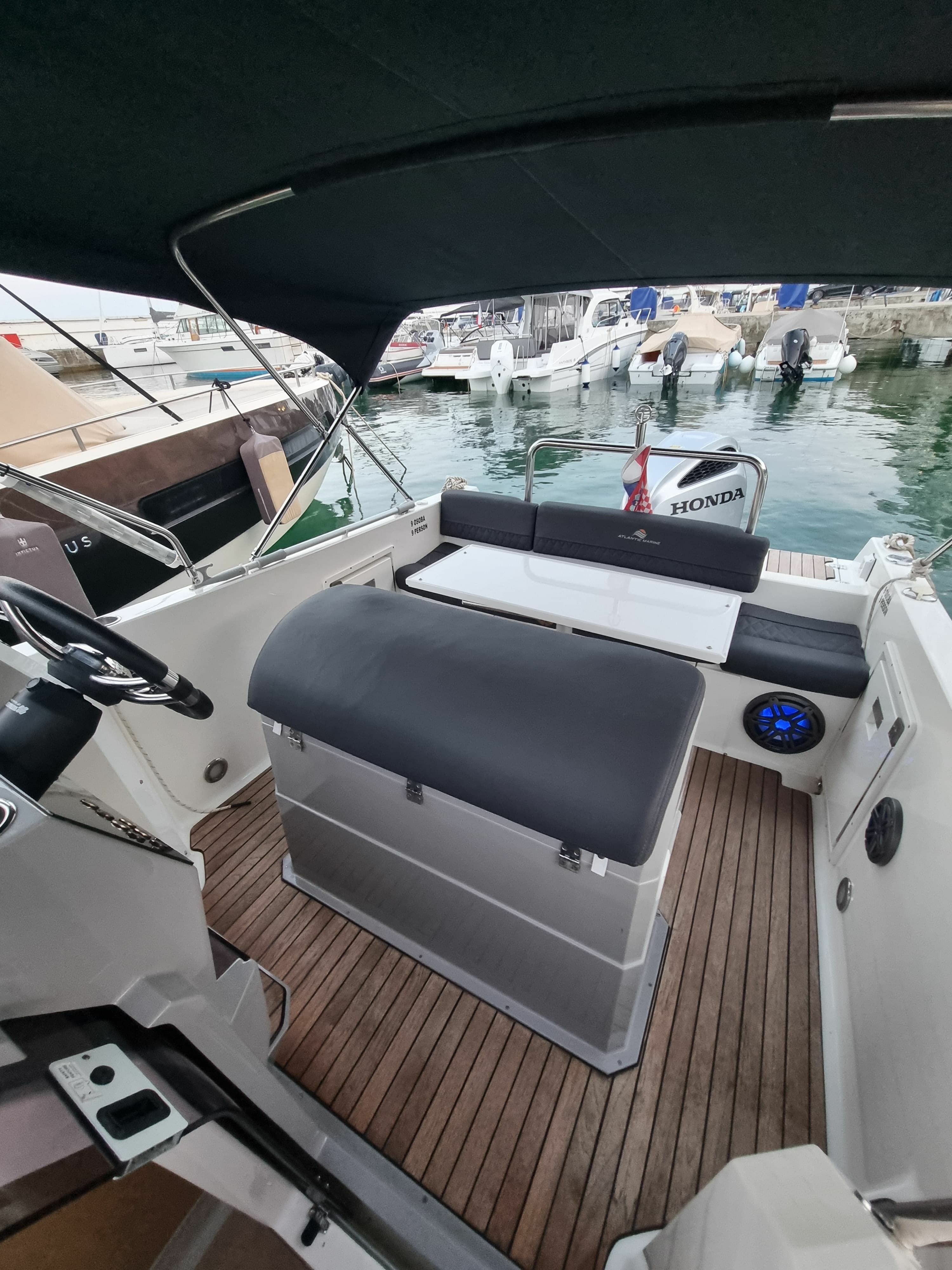 Atlantic Marine 730 | Lady Blue