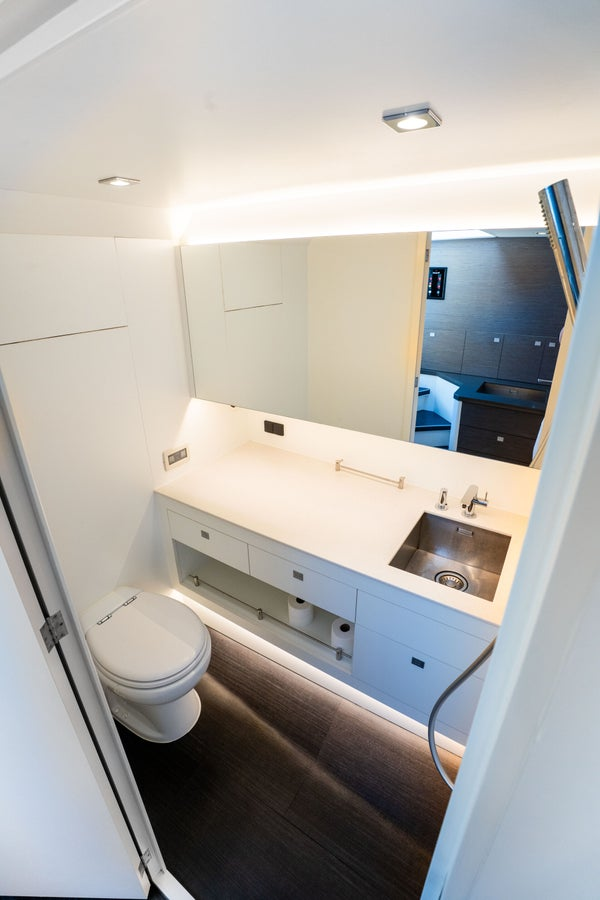 Vanquish VQ45 | Twinkle