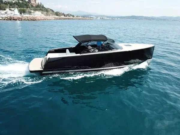 Van Dutch 32 | Spectre