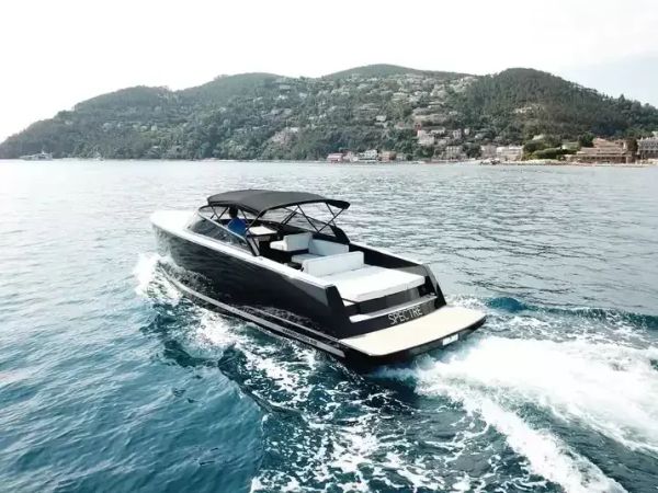 Van Dutch 32 | Spectre