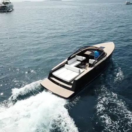 Van Dutch 32 | Spectre