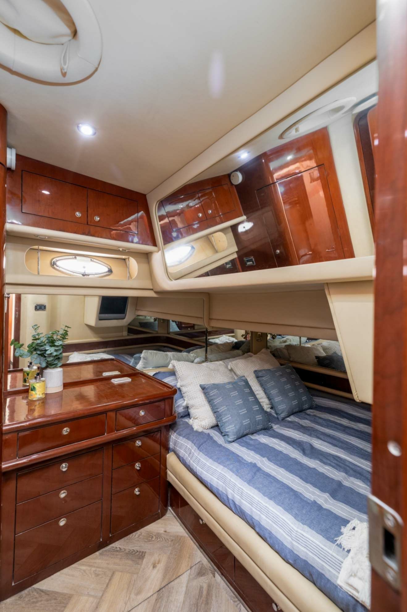 Sea Ray 600 | Bella Jolie