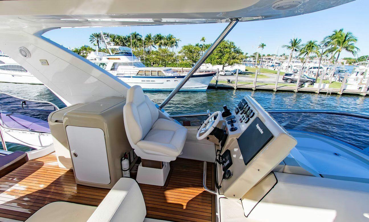 Azimut 64 Fly | Princessa