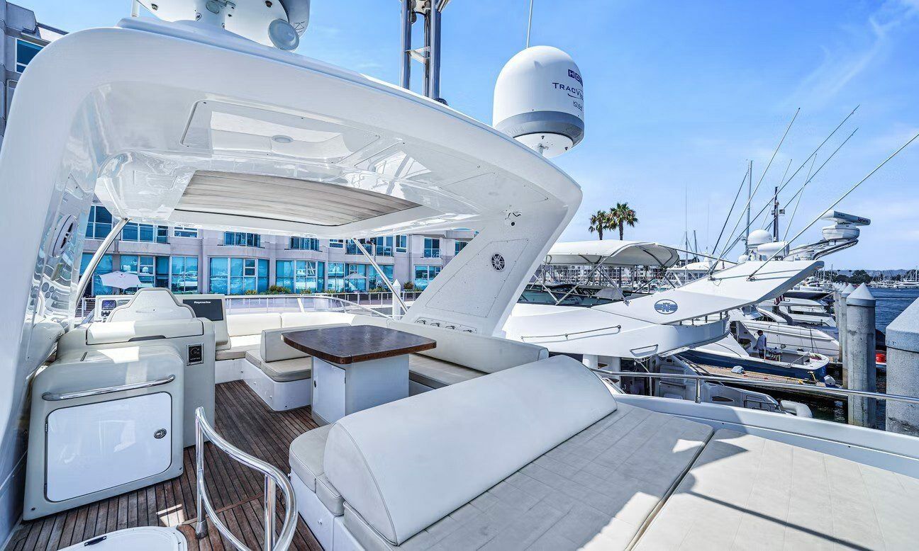 Azimut 64 Fly | Princessa