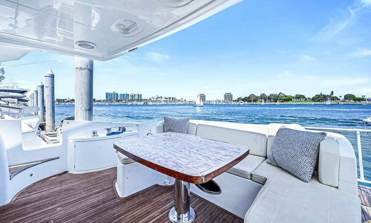 Azimut 64 Fly | Princessa