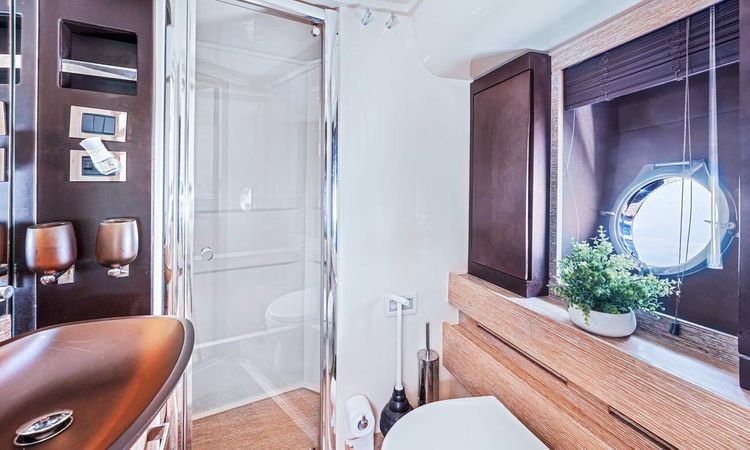 Azimut 64 Fly | Princessa