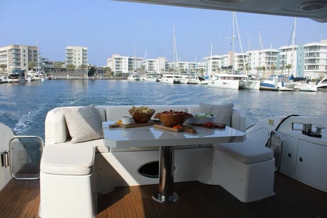 Azimut 64 Fly | Princessa