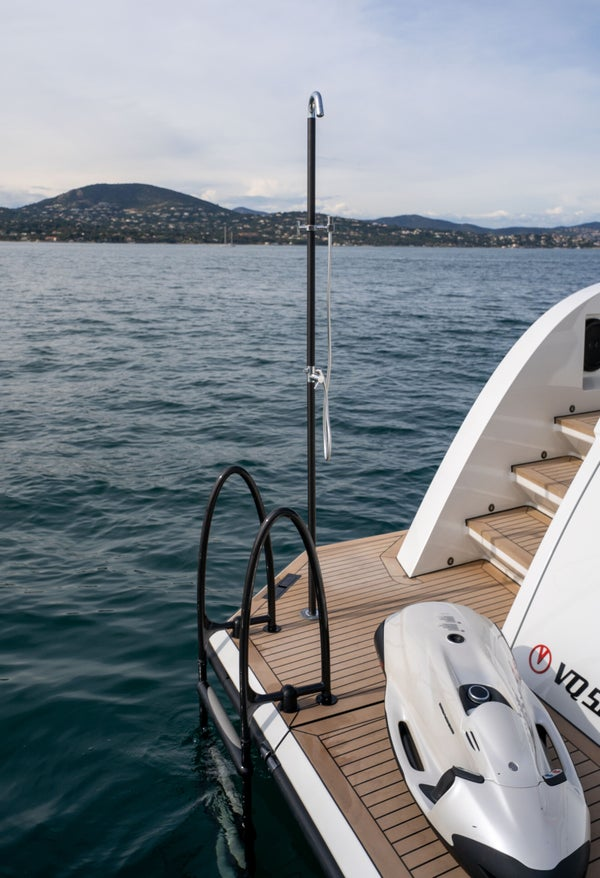 Vanquish 58 | Eleven