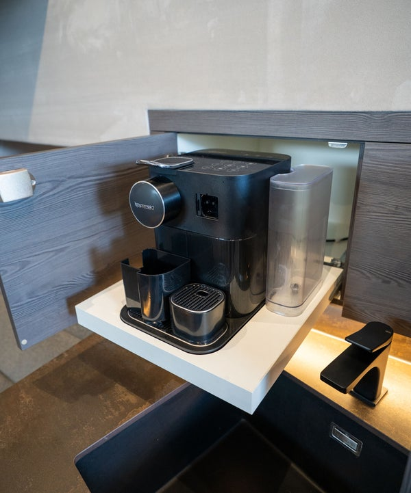 Vanquish 58 | Eleven