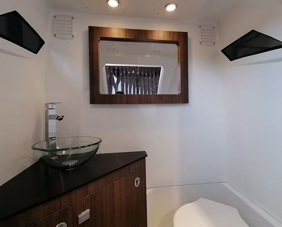 SuperRib 30 Cabin | 21