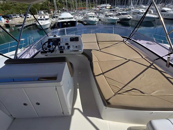 Jeanneau Prestige 550 | Very Berry