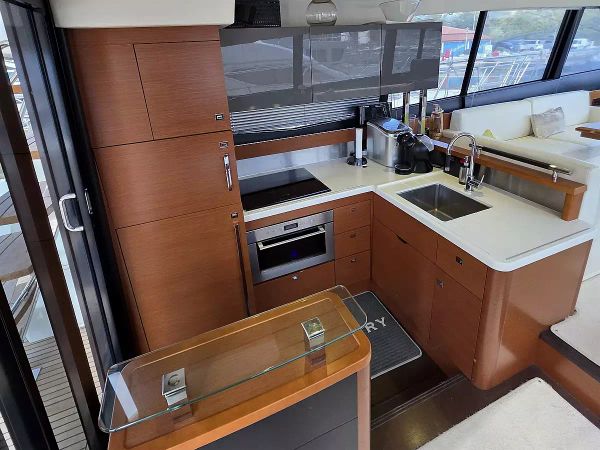 Jeanneau Prestige 550 | Very Berry