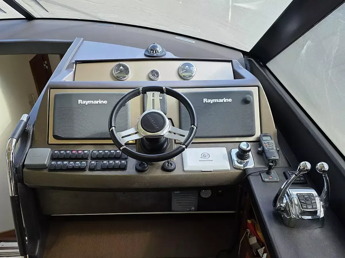 Jeanneau Prestige 550 | Very Berry