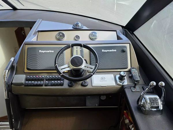 Jeanneau Prestige 550 | Very Berry