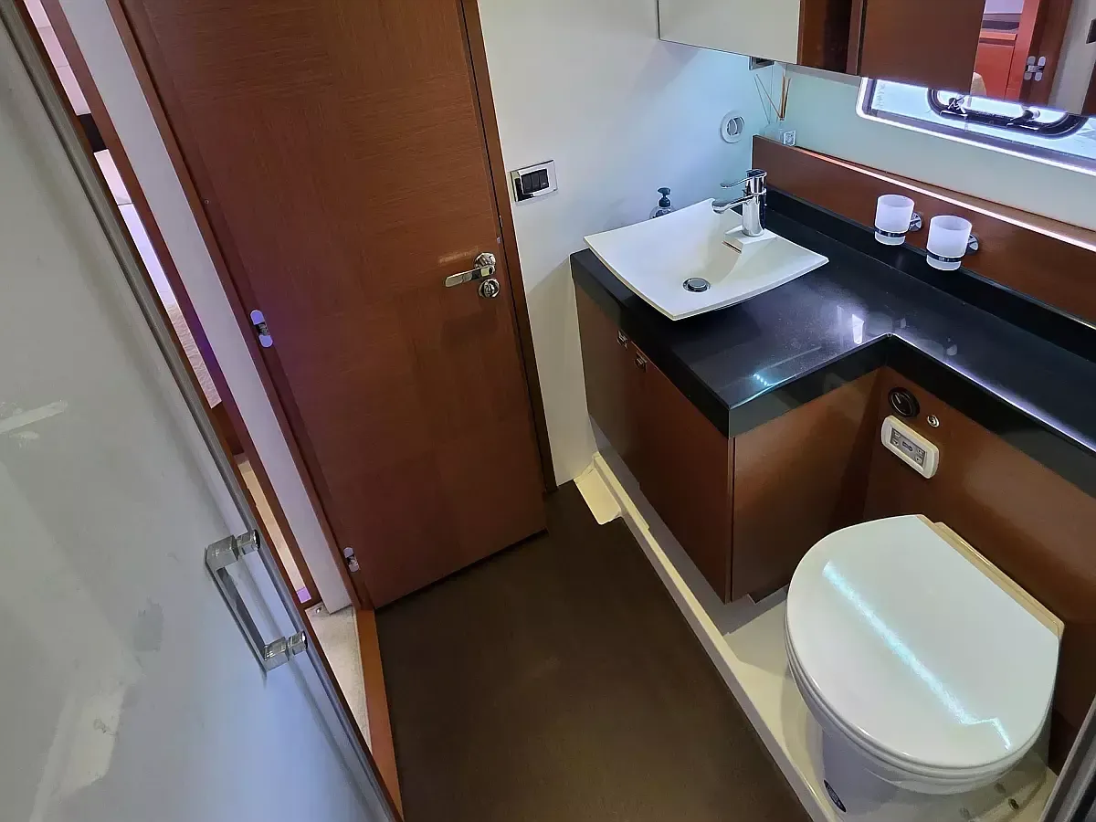 Jeanneau Prestige 550 | Very Berry