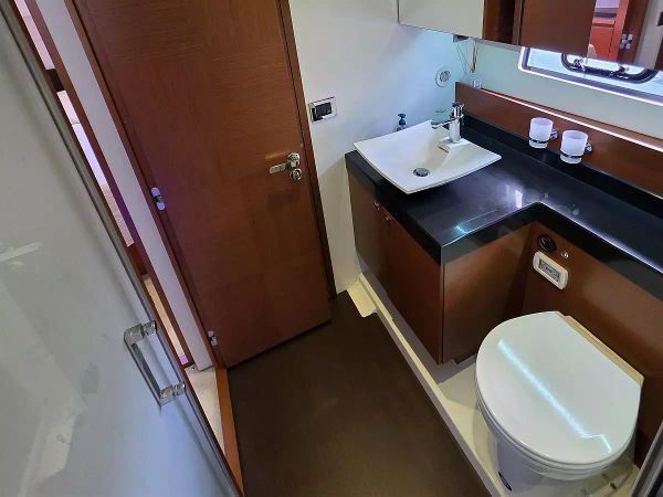 Jeanneau Prestige 550 | Very Berry